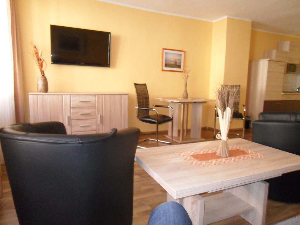 Altstadt Hotel Peiss ชตราลซุนด์ ห้อง รูปภาพ