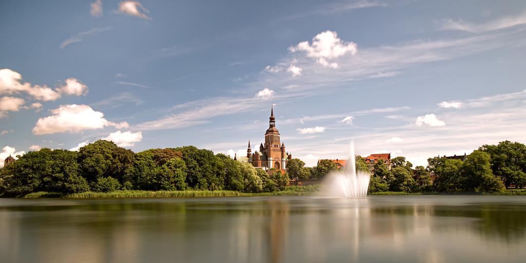 Altstadt Hotel Peiss ชตราลซุนด์ ภายนอก รูปภาพ